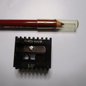 MARY KAY ~ Lot Lip liner pencil sharpener and one travel sized BEST BERRY pencil